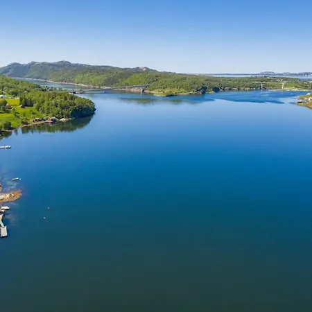 Flott Sjohus Rett Ved