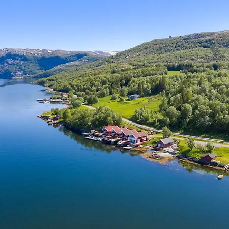 Flott Sjohus Rett Ved Nyaraló