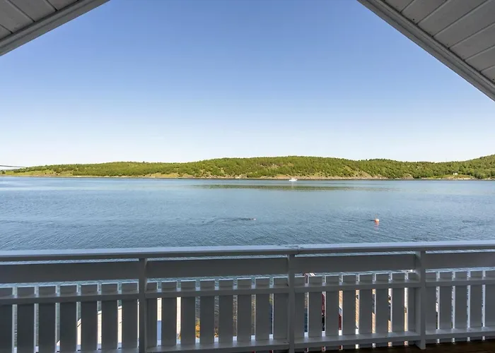 Flott Sjohus Rett Ved Saltstraumen